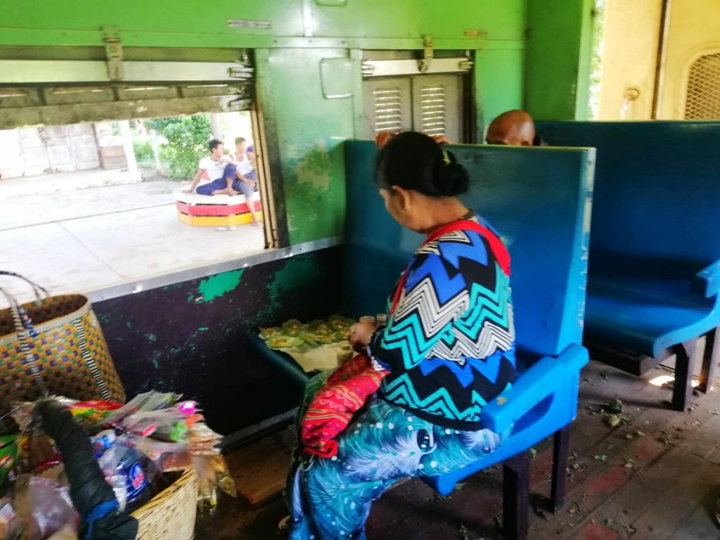 Una de las curiosidades de Myanmar son los vendedores de betel