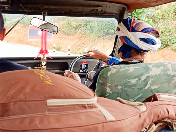 Budismo en Tailandia en las montañas