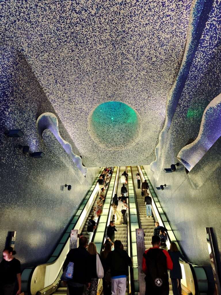 La estación Toledo es uno de los recomendados que ver en Nápoles